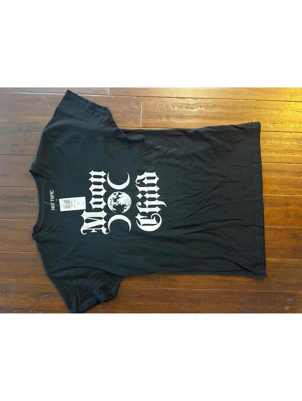 Hot Topic Moon Child Graphic Tee - XL